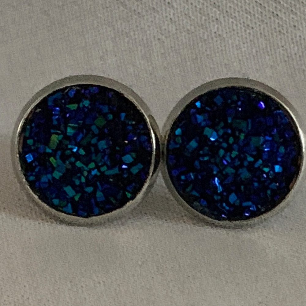 NWOT Blue Druzy Bezel Earrings Silver Plated Stud